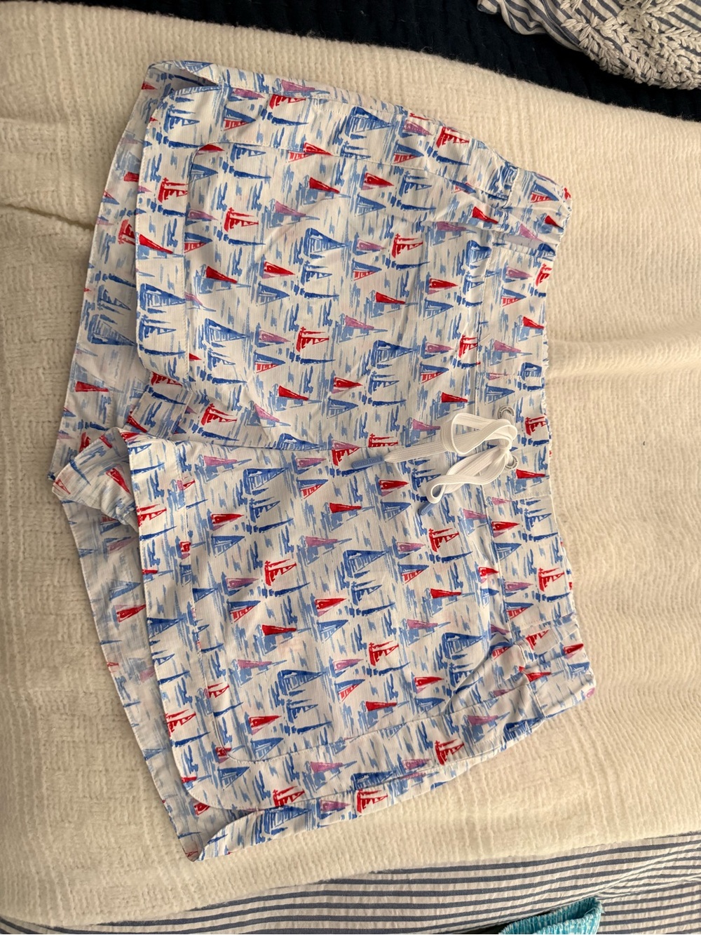 Vineyard Vines White Nautical Sailboat Print Drawstring Shorts - Blue & Red - Picture 2 of 3